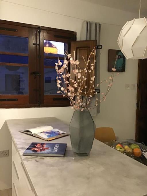 Studio Apartment With Pool In House Of Character. Birkirkara Bagian luar foto